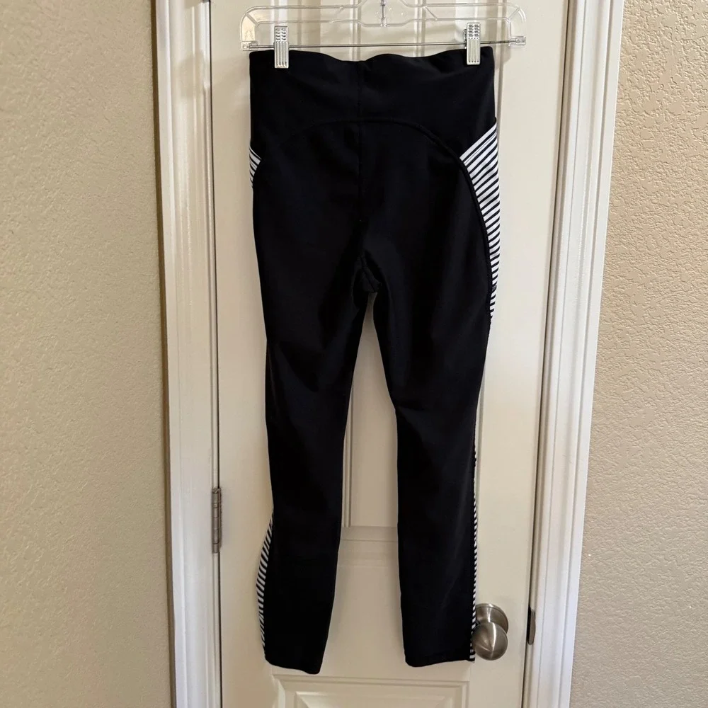 Xersion Black White Stripe Ankle Leggings Quick Dry Activewear‎ Size S